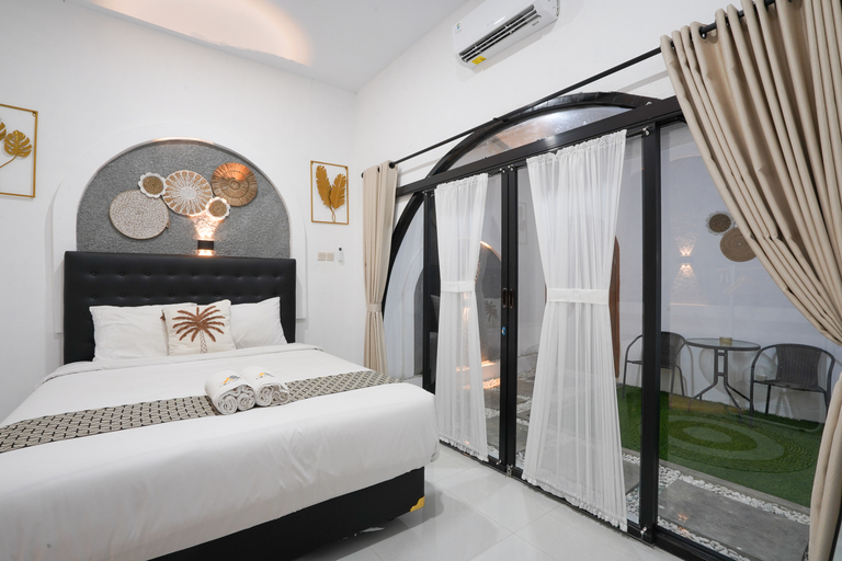 Others 3, Villa Bale Tentrem Pamungkas, Sleman