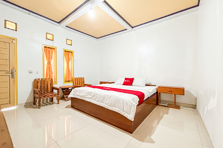 Bedroom 5, RedDoorz @ Villa Camry Ujung Genteng, Sukabumi