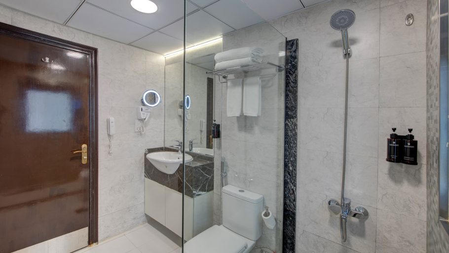 Bathroom, Vendome Plaza Hotel, Dubai