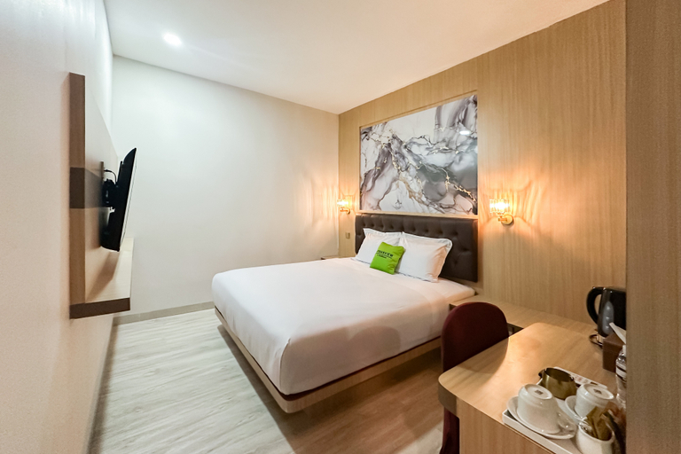 Bedroom 3, Urbanview Hotel Get Inn Pollux Batam, Batam