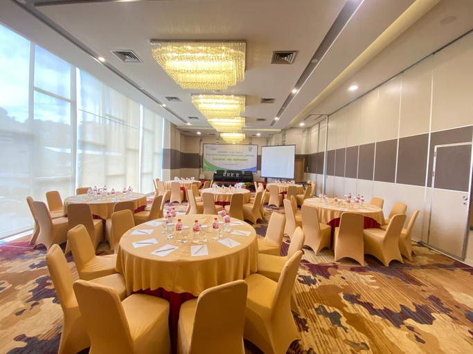 Food & Drinks 5, MaxOneHotels.com @Jayapura, Jayapura