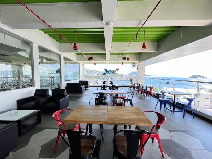 Food & Drinks 4, MaxOneHotels.com @Jayapura, Jayapura