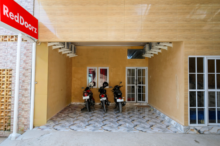 Others 3, RedDoorz near Alun Alun Banjarnegara, Banjarnegara