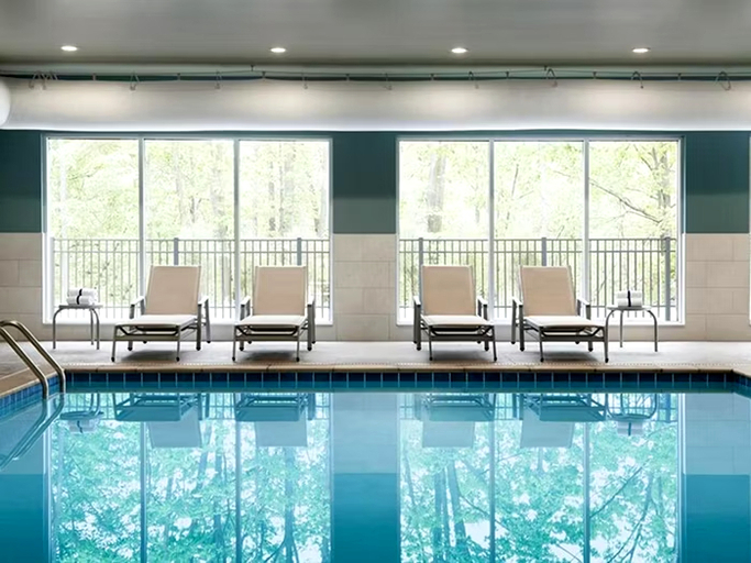Sport & Beauty 5, Garner Hotel WADSWORTH by IHG, Medina