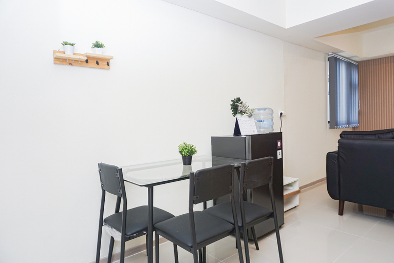 Facility 2, Cozy Stay 2BR at Apartment Meikarta District 2 By Travelio, Cikarang