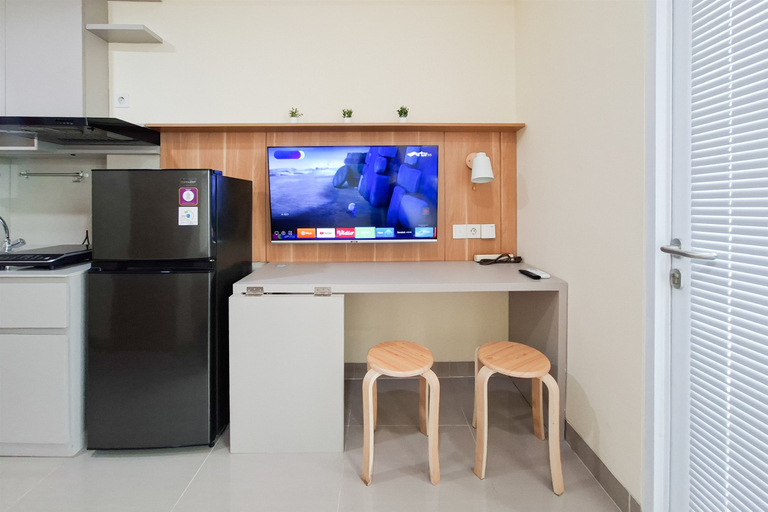 Facility 5, Comfortable and Homey Studio Room at Apartment B Residence By Travelio, Tangerang Selatan