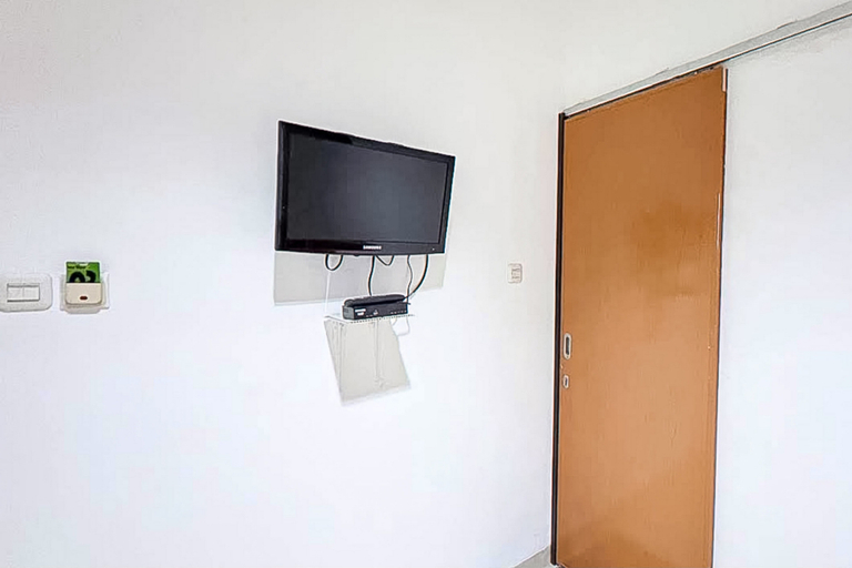 Bedroom 2, RedDoorz @ Residence Bintaro, Tangerang Selatan