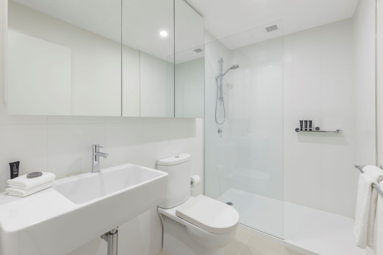 Bathroom 5, Brady Apartment Hotel Hardware Lane, Melbourne