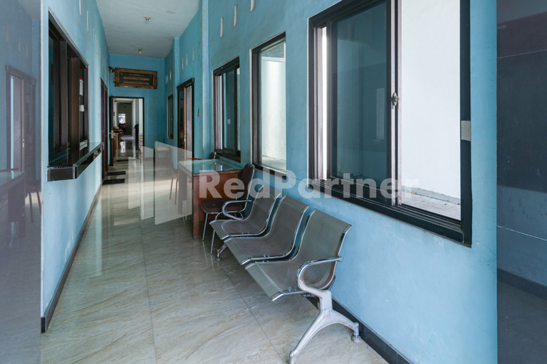 Others 5, Wisma Kartini 2 Syariah near Suncity Mall Sidoarjo RedPartner, Sidoarjo