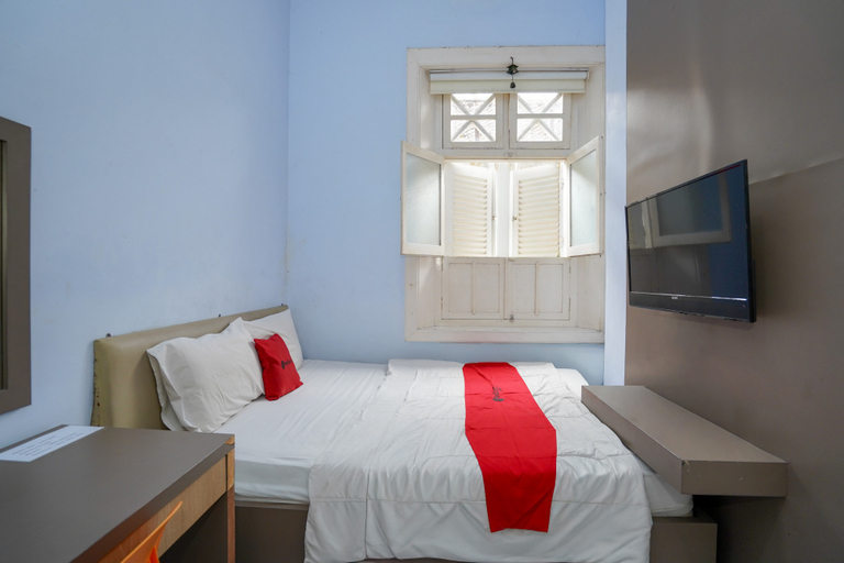 Bedroom 3, RedDoorz near Stasiun Lawang, Malang
