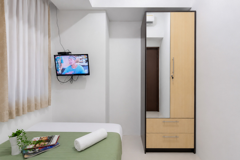 Bedroom 3, Comfortable and Simple 2BR at Apartment Skyland Jatinangor by Travelio, Sumedang