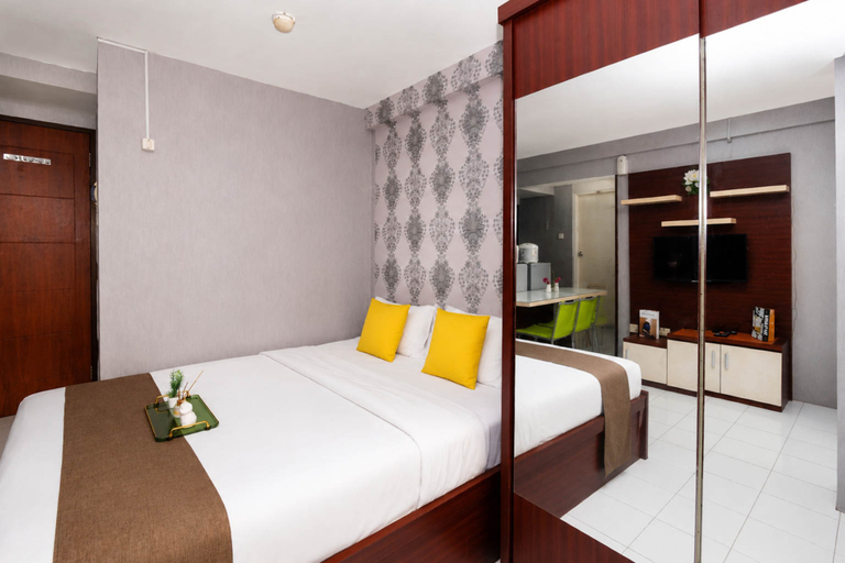 Bedroom 5, Strategic Location Studio at Apartment Kebagusan City By Travelio, Jakarta Selatan