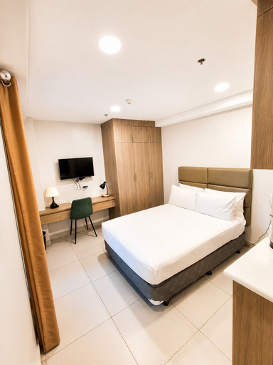 Others 3, Milton Hotel Makati, Makati City