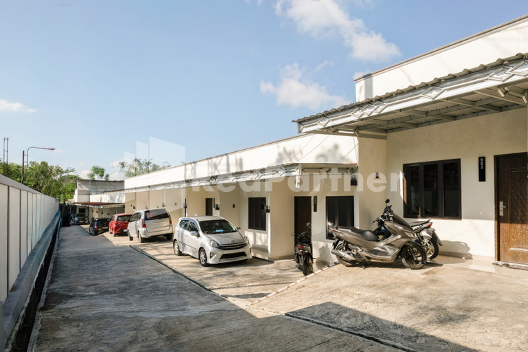 Others 4, As Waru Hotel RedPartner, Salatiga