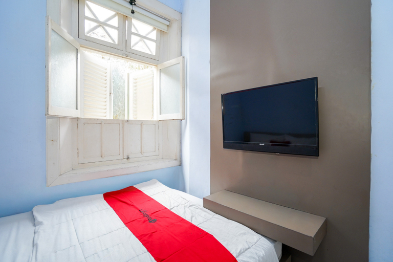 Bedroom 2, RedDoorz near Stasiun Lawang, Malang