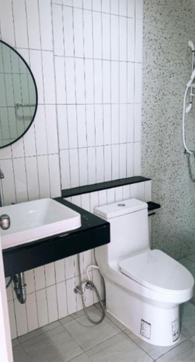 Bathroom 3, Airhub Hostel Phuket Airport, Phuket Island