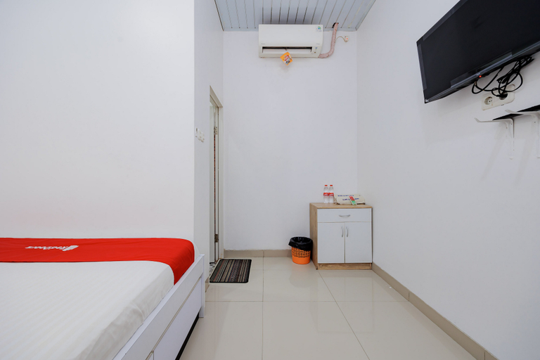 Others 3, RedDoorz near Palmerah Station, Jakarta Pusat