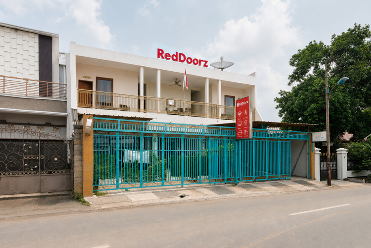 Exterior & Views 2, RedDoorz near Cipinang Indah Mall, East Jakarta
