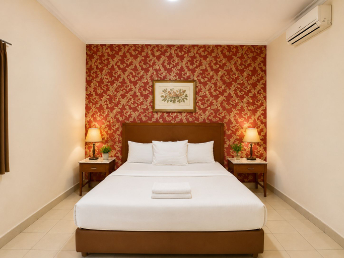 Frances Hotel Near Cihampelas Walk Room Type - Deluxe Room