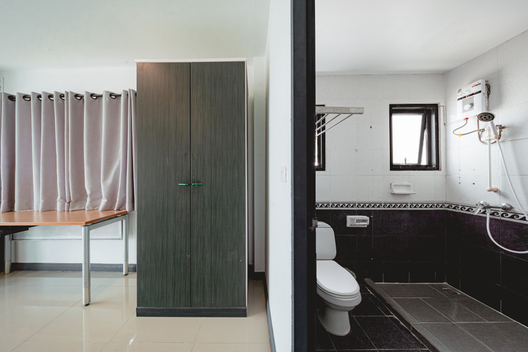 Bathroom 3, GAO Lighthouse Phala Beachfront, Ban Chang