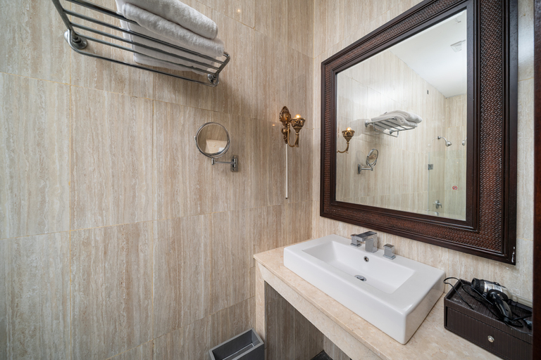 Bathroom 3, Uluran Villa Uluwatu, Badung
