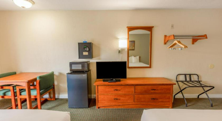 Others 5, Hotel Avenida, San Clemente Beach, Orange