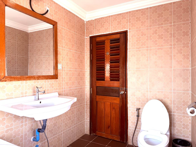 Bathroom 4, The Moon Kampot Boutique, Kampot