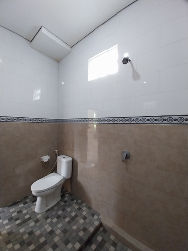 Bathroom 5, Puri Prana Guest House, Gianyar