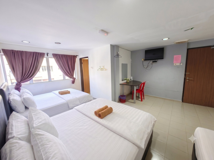 Bedroom 5, Swing & Pillows @ Kuala Selangor, Kuala Selangor