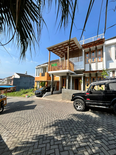 Others 1, Kusuma Hill C15, Malang