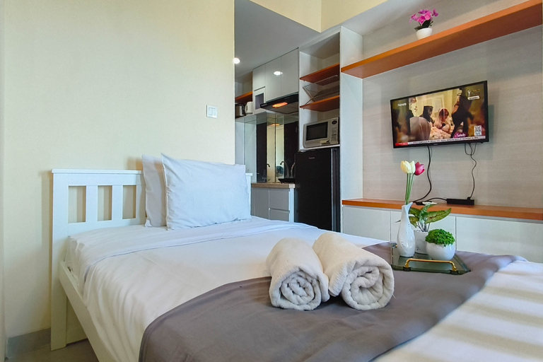 Bedroom 4, Urban Minimalist Studio at Apartment Tamansari Papilio By Travelio, Surabaya