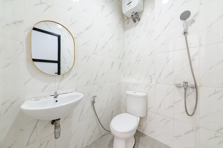 Bathroom, Urbanview Hotel @ Pesona Guest House Jambi, Jambi