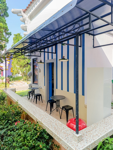 Living Room 5, The Cartoon House by Kava Stay, Cianjur