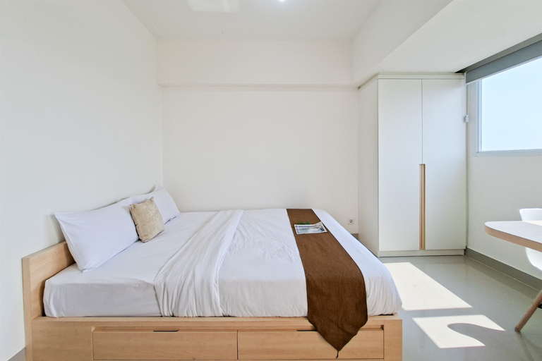 Bedroom 4, Comfortable Nice Studio Room at Apartment Cisauk Point By Travelio, Tangerang