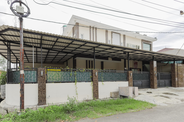Exterior & Views, RedDoorz @ Ngagel Jaya Surabaya, Surabaya