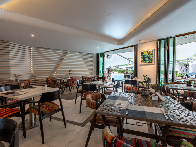 Food & Drinks 5, Wyndham Grand Nai Harn Beach Phuket, Pulau Phuket