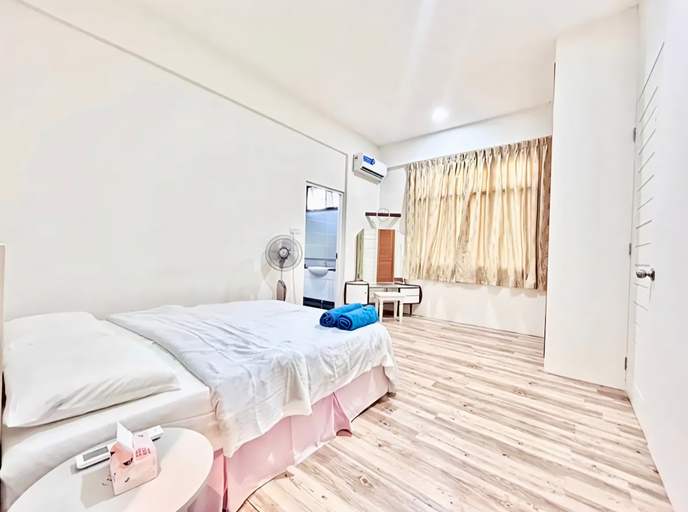 Bedroom 5, JR Homestay 111 @3rd Mile Big House (13 Pax), Kuching