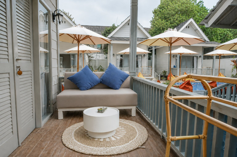Exterior 2, Hu'u Beach Front Hotel, Lombok