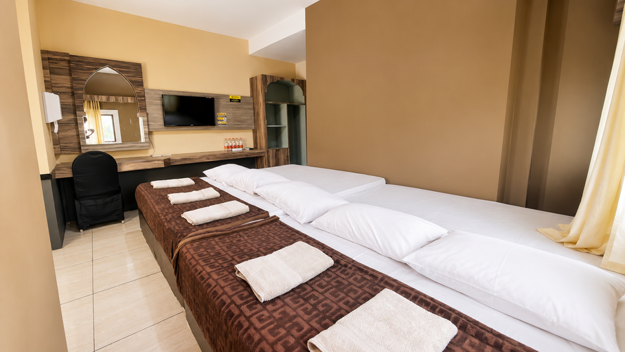 Bedroom 3, Hotel Larismanis Syariah, Semarang