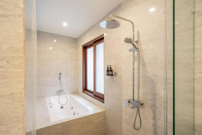 Bathroom 5, Modern 5BR Luxury Villa With Pool & Rooftop - 100 sanur Harbour, Denpasar