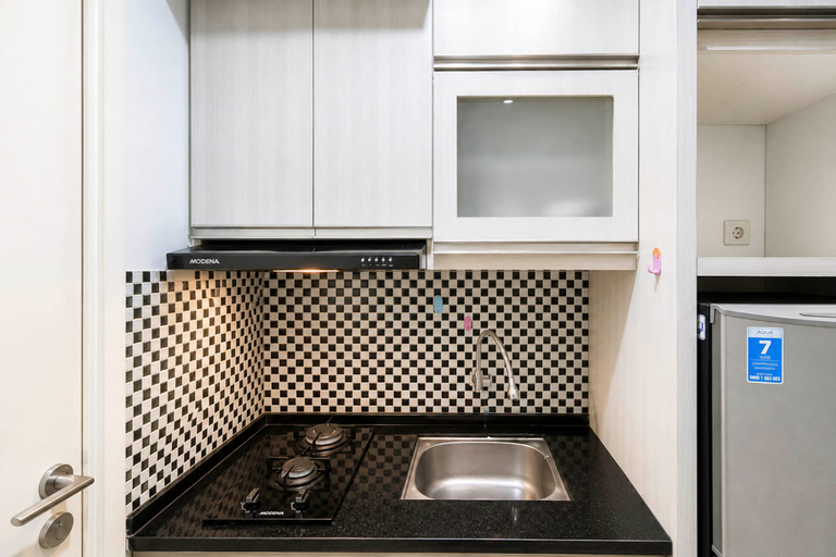 Others, Bright and Elegant 1BR at Apartment Parahyangan Residence By Travelio, Bandung