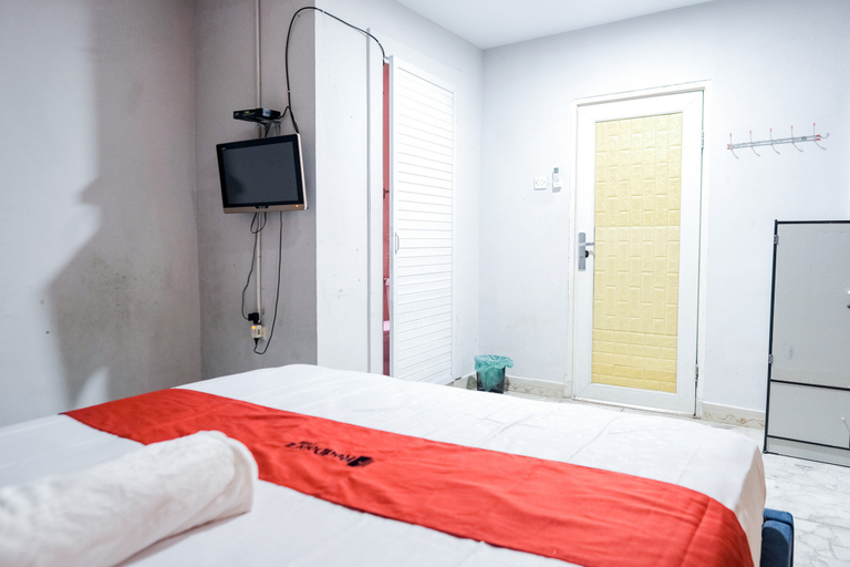 Bedroom 3, RedDoorz near Taman Hutan Kota, Medan