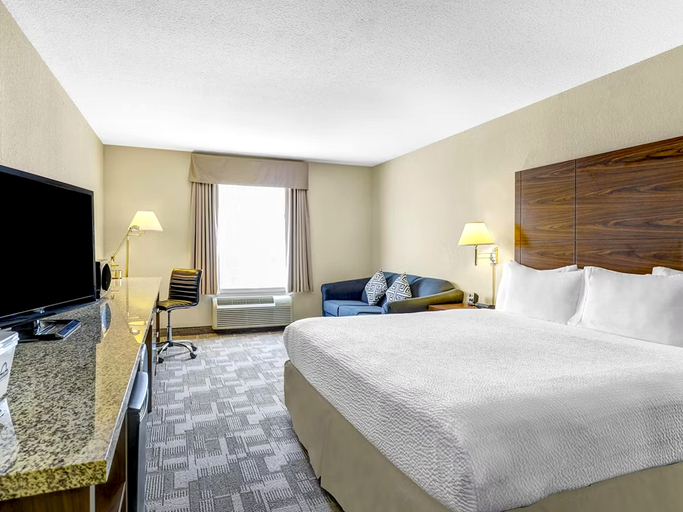 Bedroom 3, PRAIRIE CREST RED DEER by IHG, Division No. 8