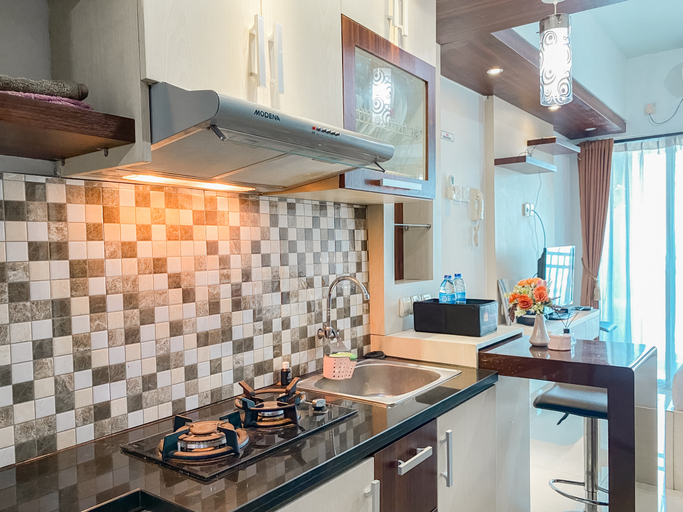 Others 3, Modern Look Studio at Grand Dhika City Apartment By Travelio, Bekasi