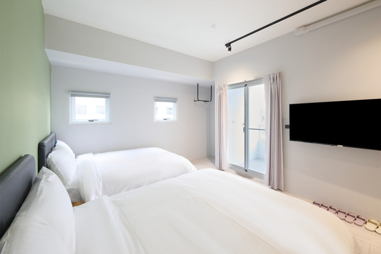 Others 3, East Gate Hotel, Taichung