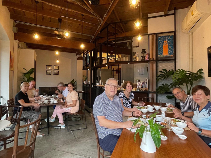 Food & Drinks 5, Neighbor Phuthon, Phra Nakhon