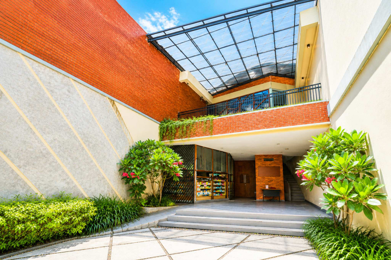Exterior & Views 2, Noesa Heritage, Surabaya