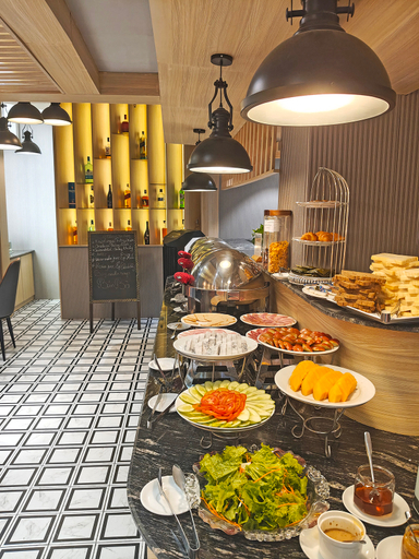 Food & Drinks 5, A25 Hotel - 277 Le Thanh Ton, District 1