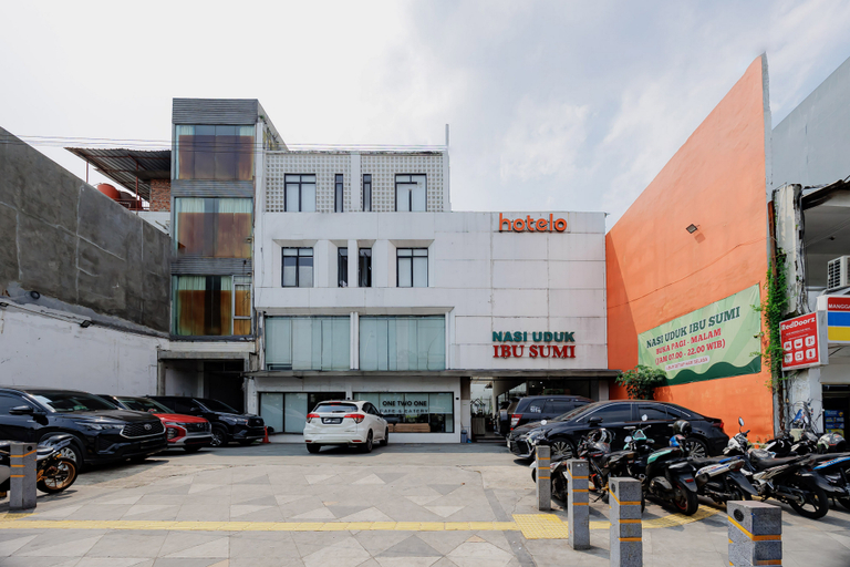 Exterior & Views 2, RedDoorz near Mangga Dua Mall, West Jakarta