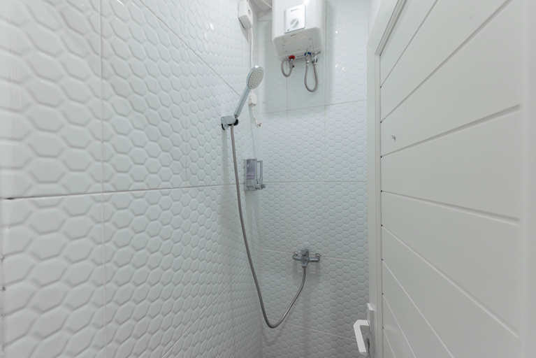 Bathroom 3, RedDoorz @ Capsule Inn Teuku Umar Lampung, Bandar Lampung
